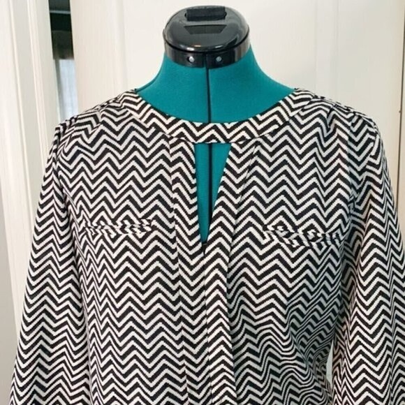 French Connection 3/4 Sleeve Keyhole Casual Career Lightweight Printed Blouse - Picture 2 of 15